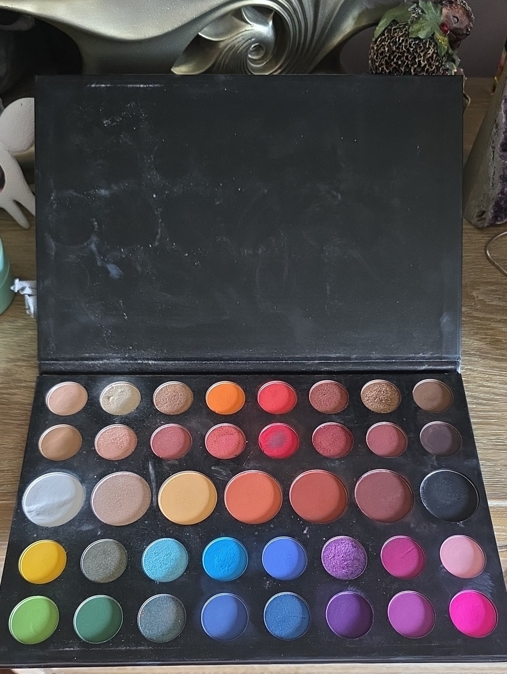 Morphe And James Charles Eyeshadow